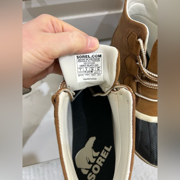 Sorel Women's Out N About III Classic Waterproof Duck Boot - Picture 4 of 5